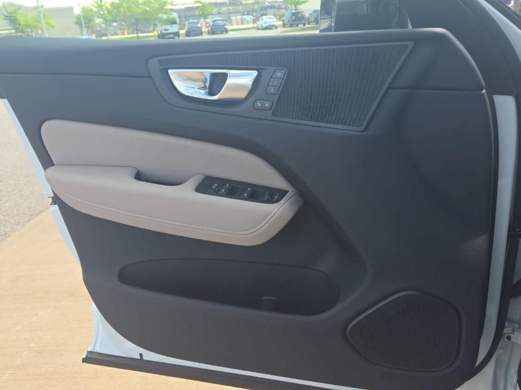 new 2026 Volvo XC60 car, priced at $57,985