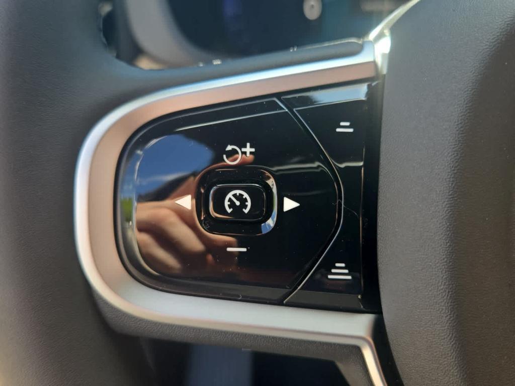 new 2026 Volvo XC60 car, priced at $57,985