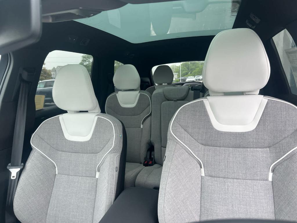 new 2025 Volvo EX90 car, priced at $86,685