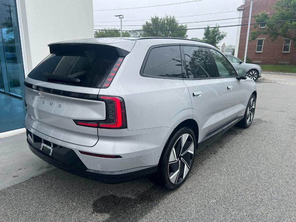 new 2025 Volvo EX90 car, priced at $86,685