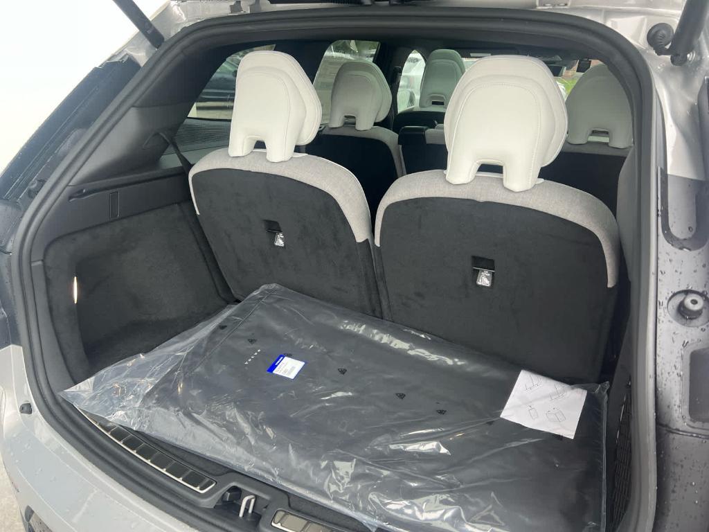 new 2025 Volvo EX90 car, priced at $86,685