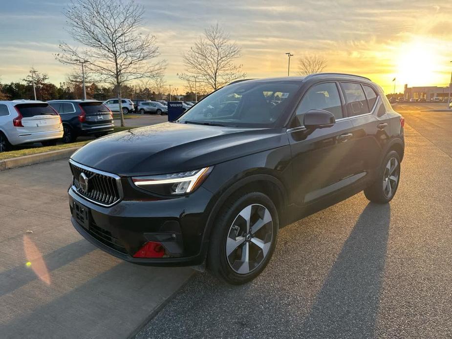 new 2024 Volvo XC40 car