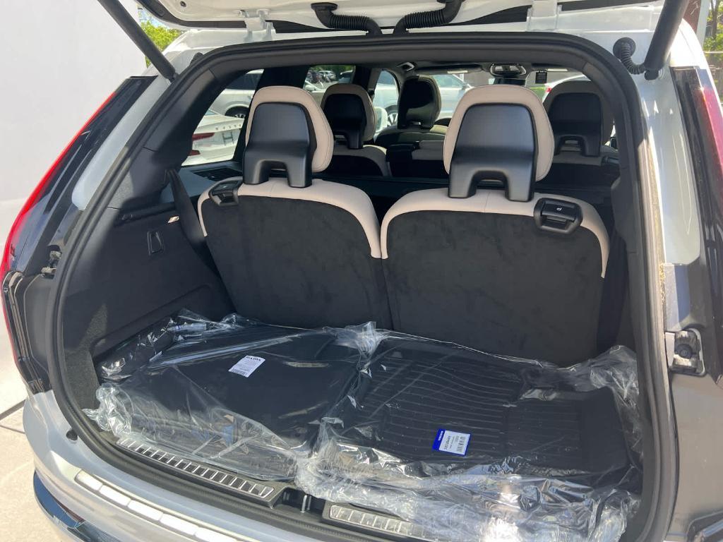 new 2025 Volvo XC90 car, priced at $61,045