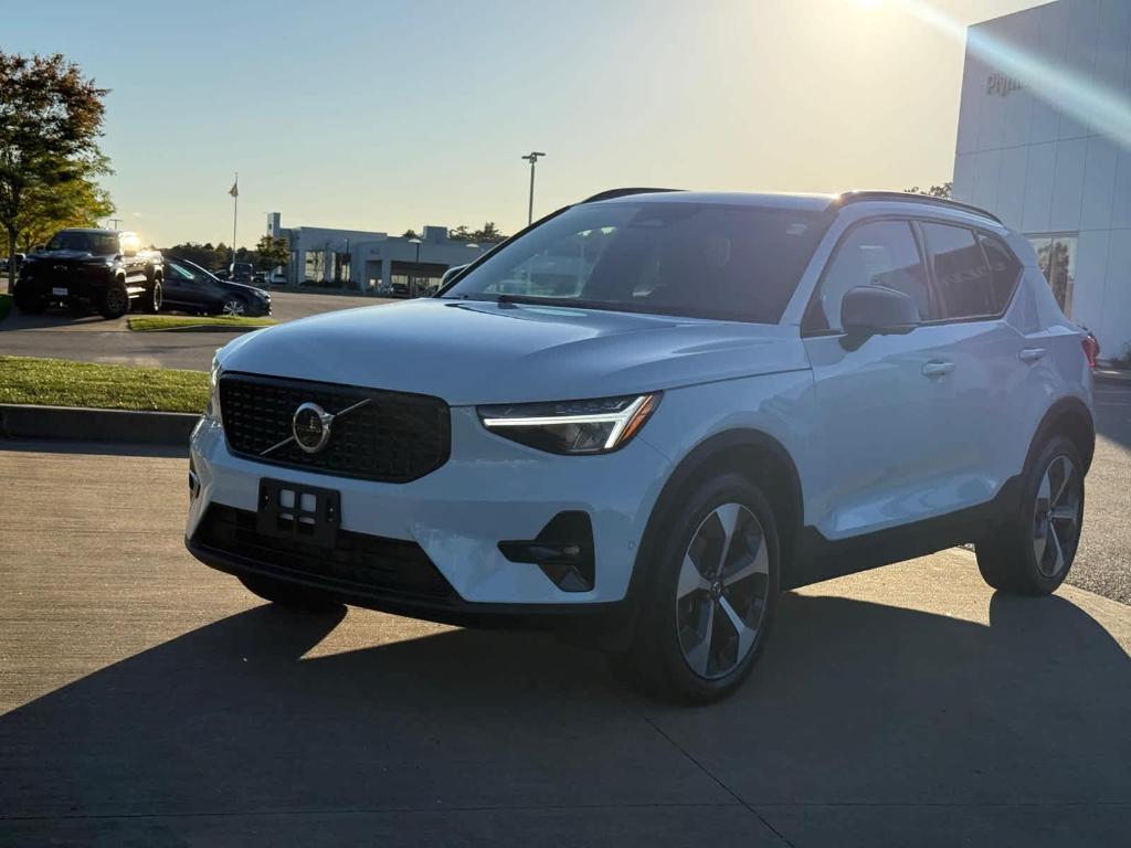 used 2025 Volvo XC40 car, priced at $33,900