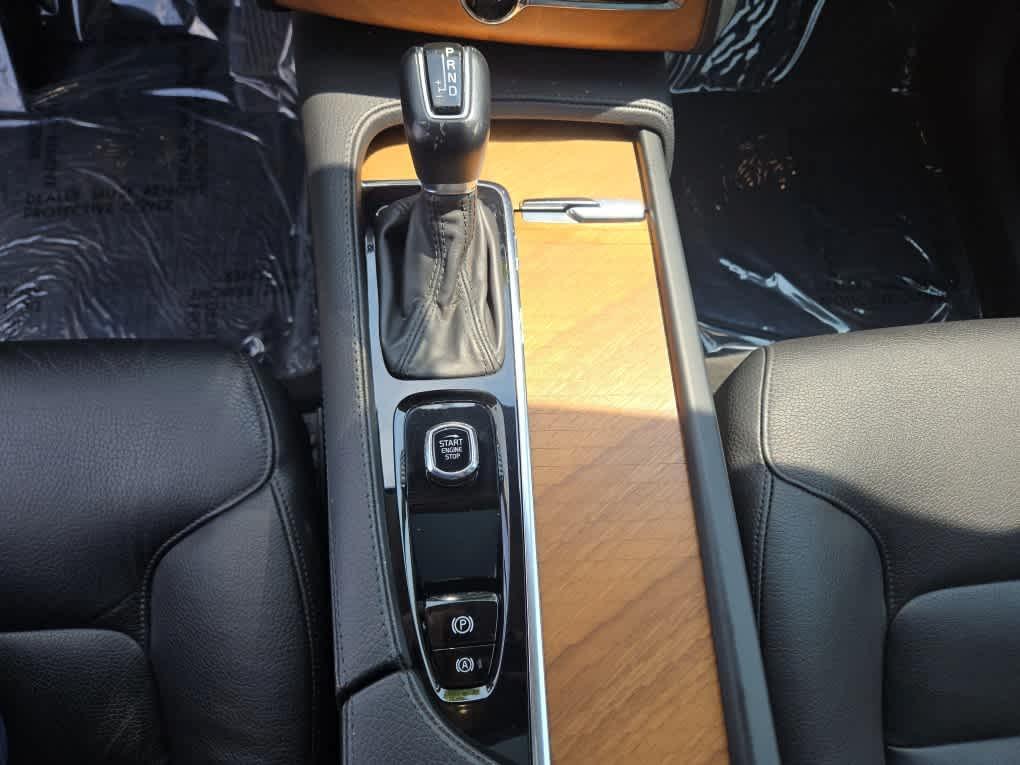 used 2022 Volvo XC90 car, priced at $40,700
