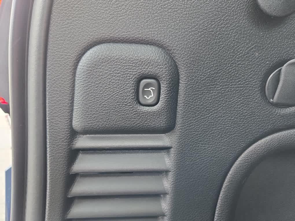 used 2021 Jeep Grand Cherokee car, priced at $31,200