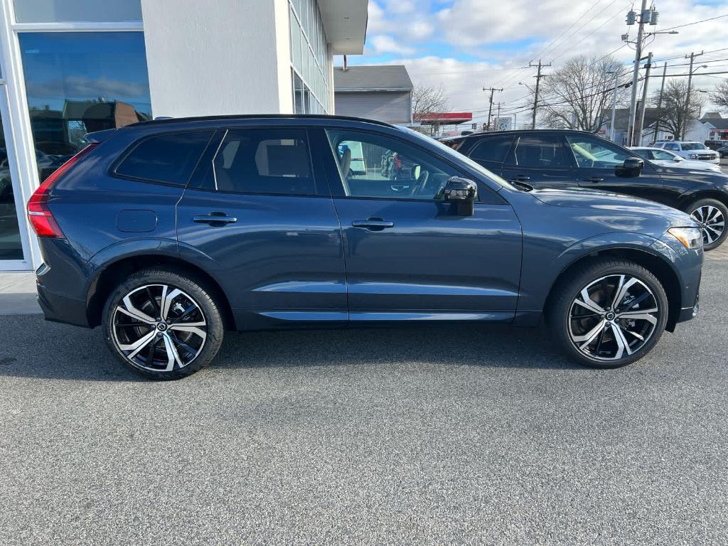 new 2025 Volvo XC60 Plug-In Hybrid car, priced at $71,485