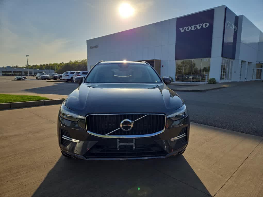 used 2022 Volvo XC60 car, priced at $32,800