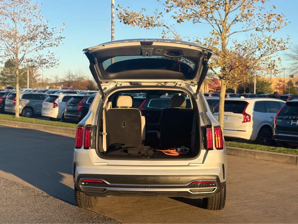 used 2022 Kia Sorento Plug-In Hybrid car, priced at $23,600