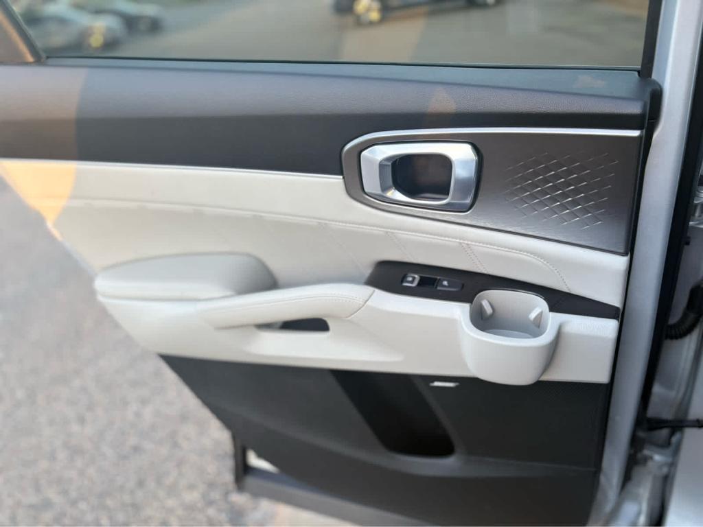 used 2022 Kia Sorento Plug-In Hybrid car, priced at $23,600