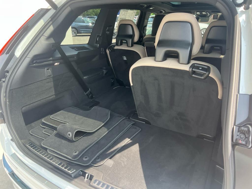 new 2025 Volvo XC90 Plug-In Hybrid car, priced at $81,685
