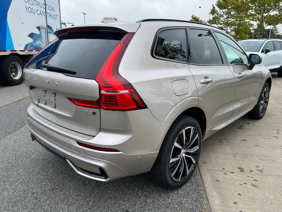 new 2025 Volvo XC60 car, priced at $55,335