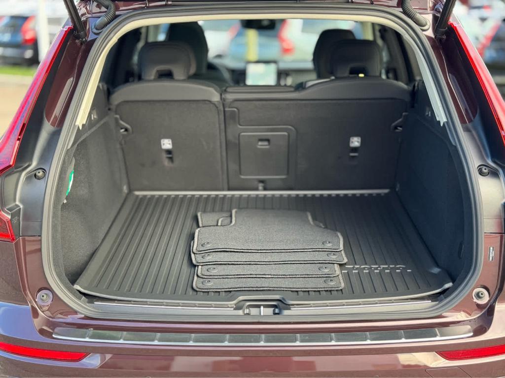 new 2026 Volvo XC60 car, priced at $58,360