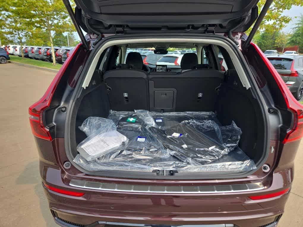new 2026 Volvo XC60 car, priced at $58,360
