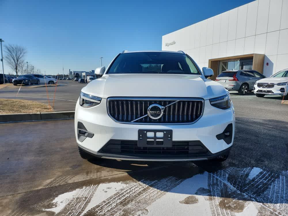 used 2025 Volvo XC40 car, priced at $49,900