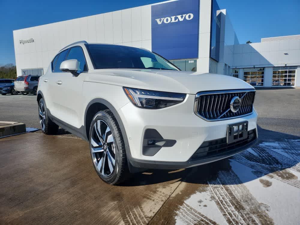 used 2025 Volvo XC40 car, priced at $49,900