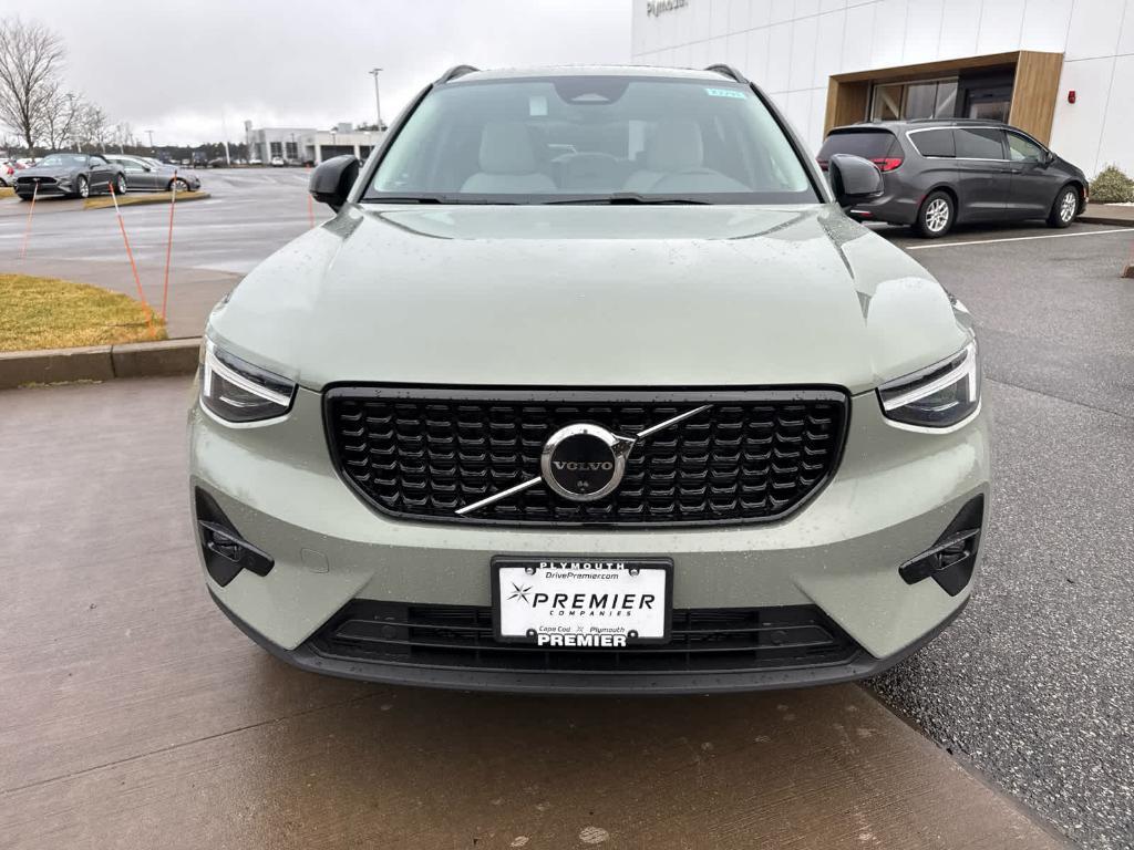 new 2025 Volvo XC40 car, priced at $48,315