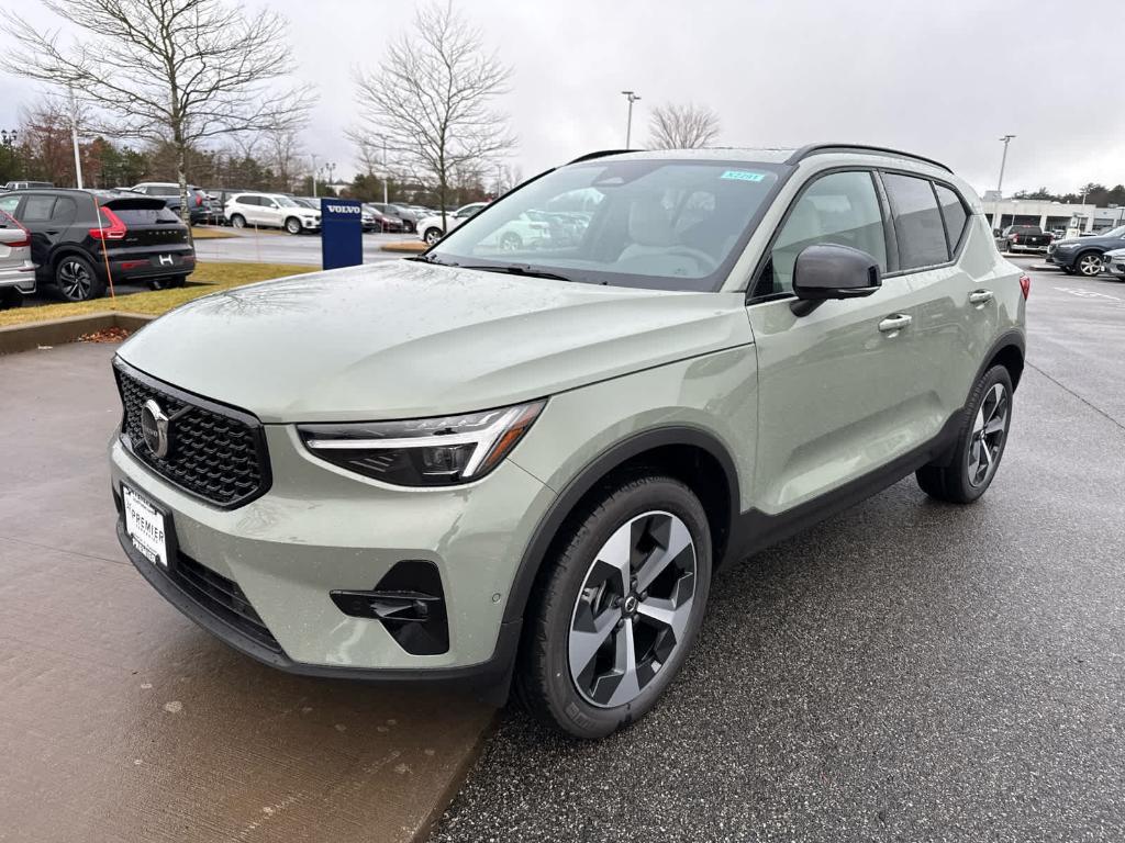 new 2025 Volvo XC40 car, priced at $48,315