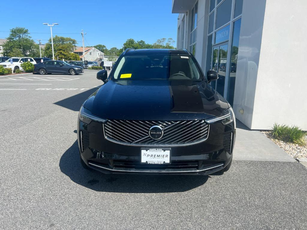 new 2025 Volvo XC90 car, priced at $70,155