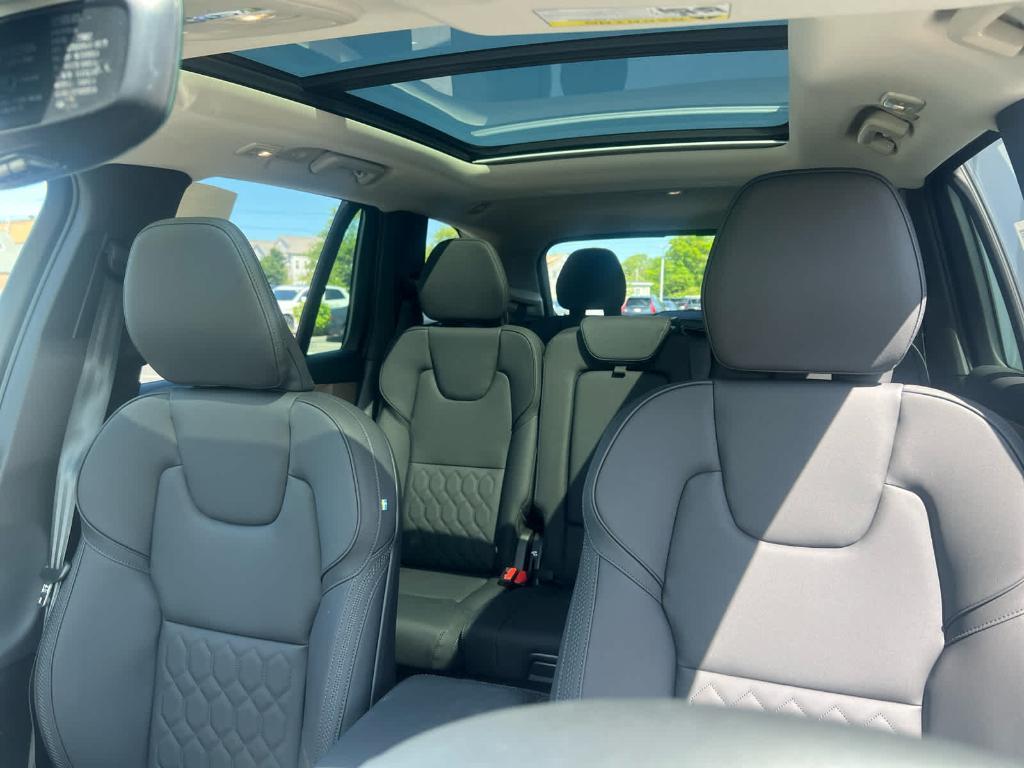 new 2025 Volvo XC90 car, priced at $70,155