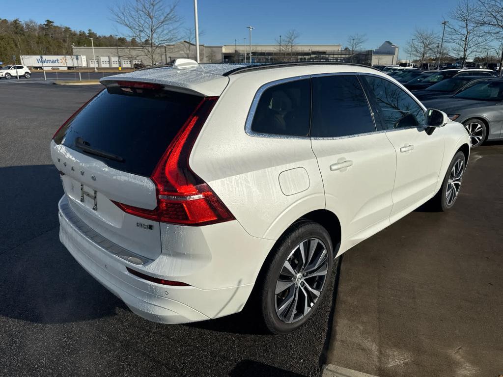 used 2022 Volvo XC60 car, priced at $31,900