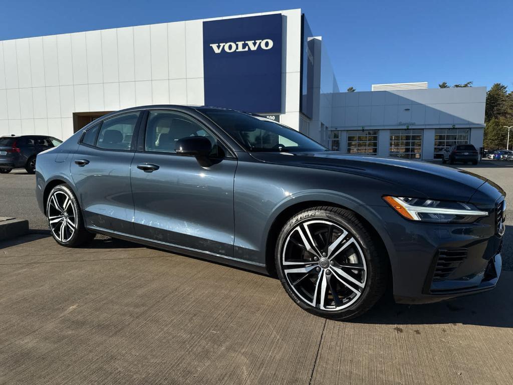 used 2022 Volvo S60 Recharge Plug-In Hybrid car, priced at $31,900