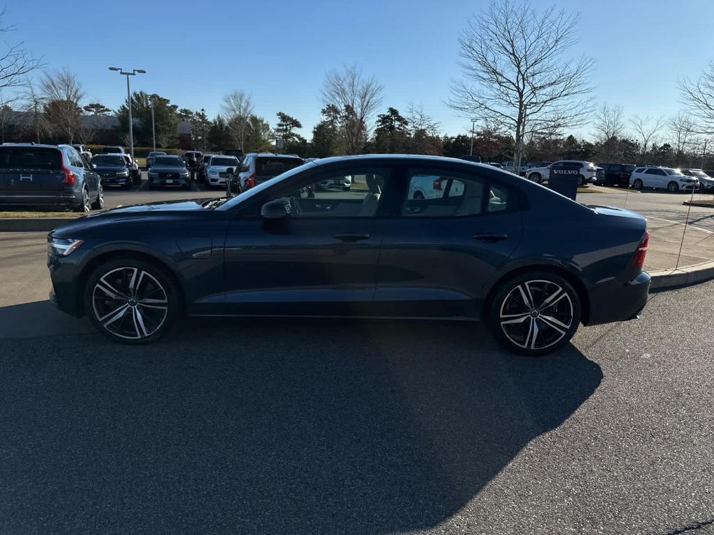 used 2022 Volvo S60 Recharge Plug-In Hybrid car, priced at $31,900