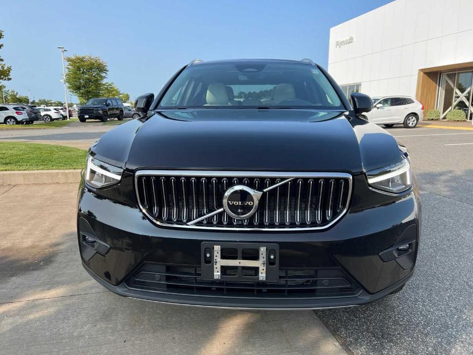 used 2023 Volvo XC40 car, priced at $37,900