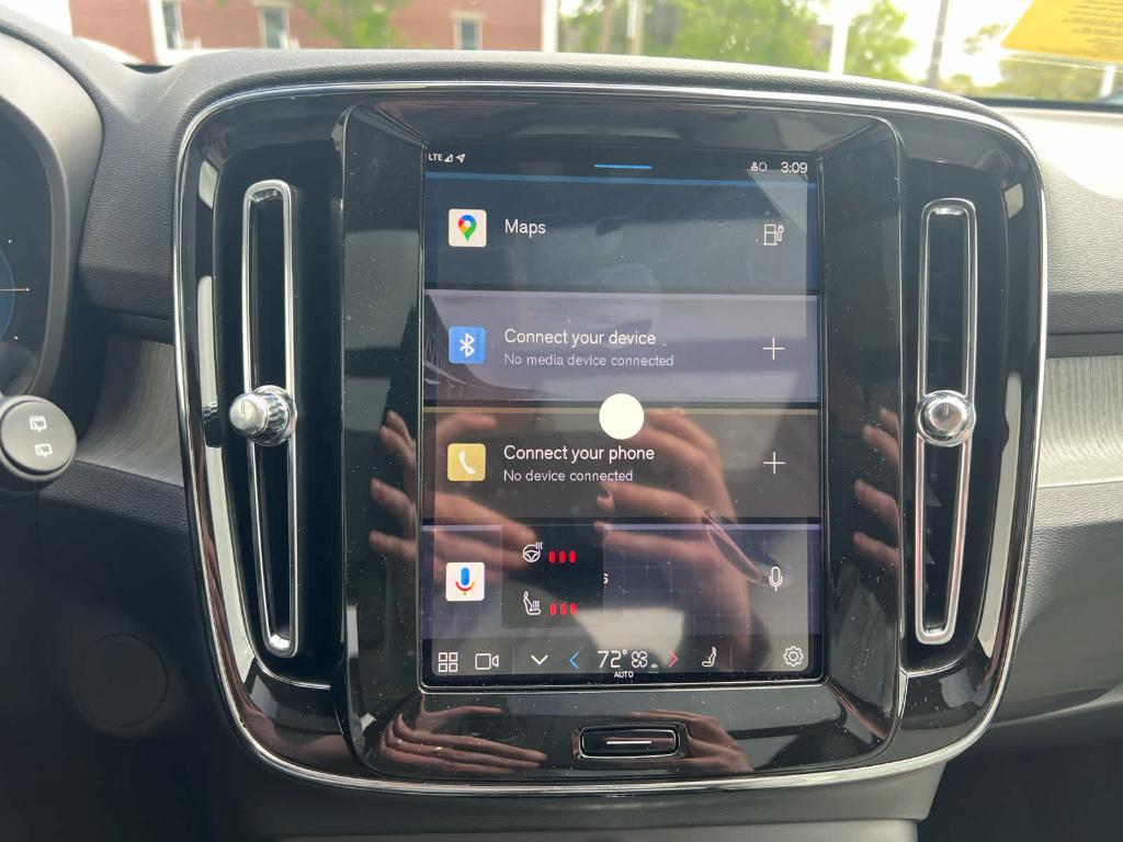 new 2025 Volvo EX40 car, priced at $60,735
