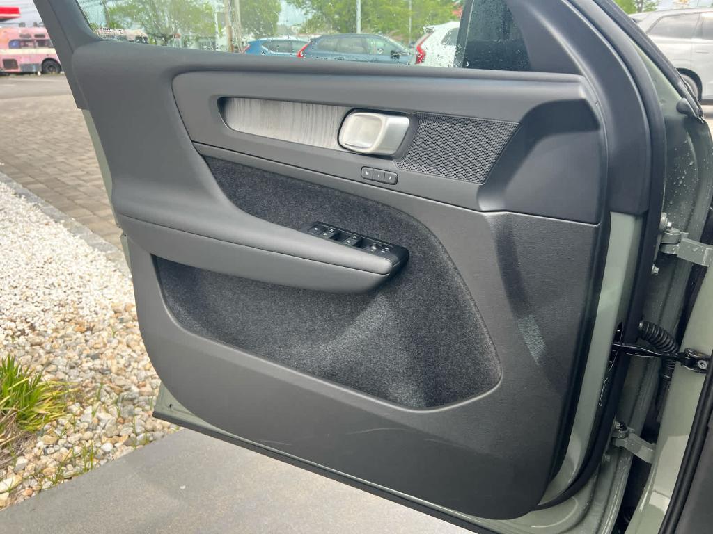 new 2025 Volvo EX40 car, priced at $60,735