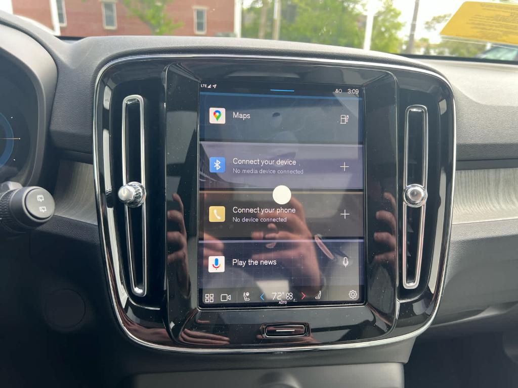 new 2025 Volvo EX40 car, priced at $60,735
