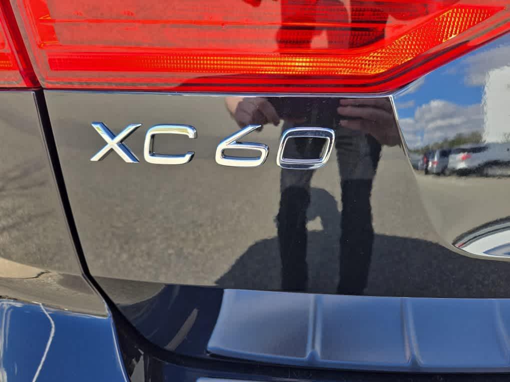 new 2025 Volvo XC60 car, priced at $55,360