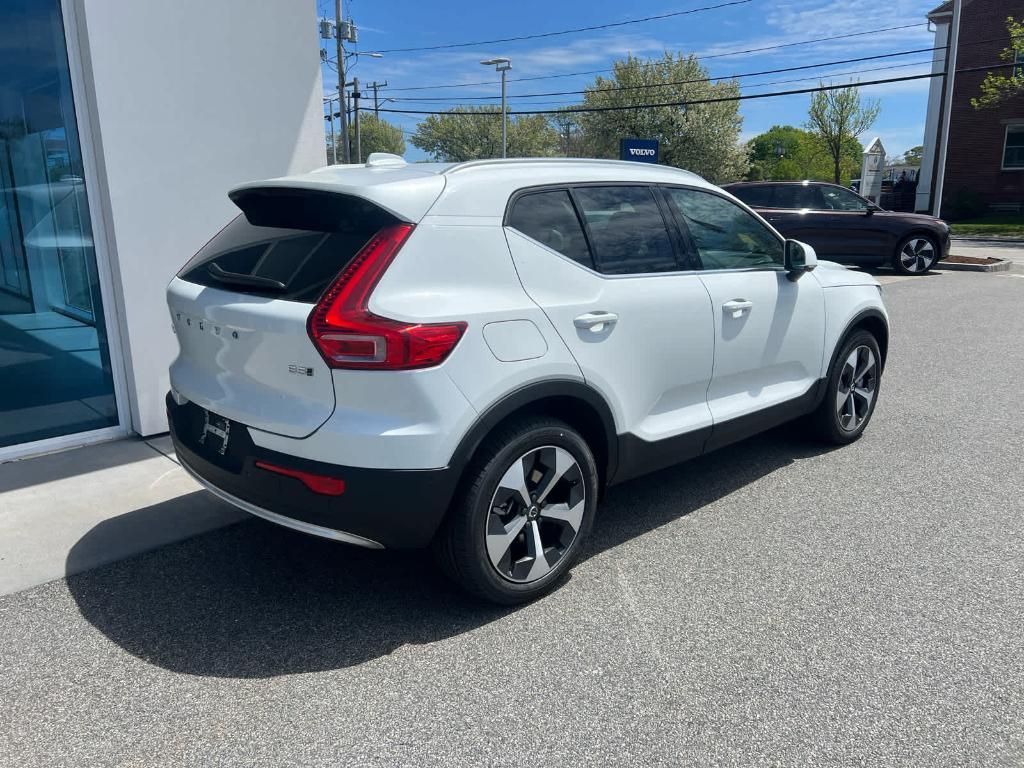new 2025 Volvo XC40 car, priced at $48,335