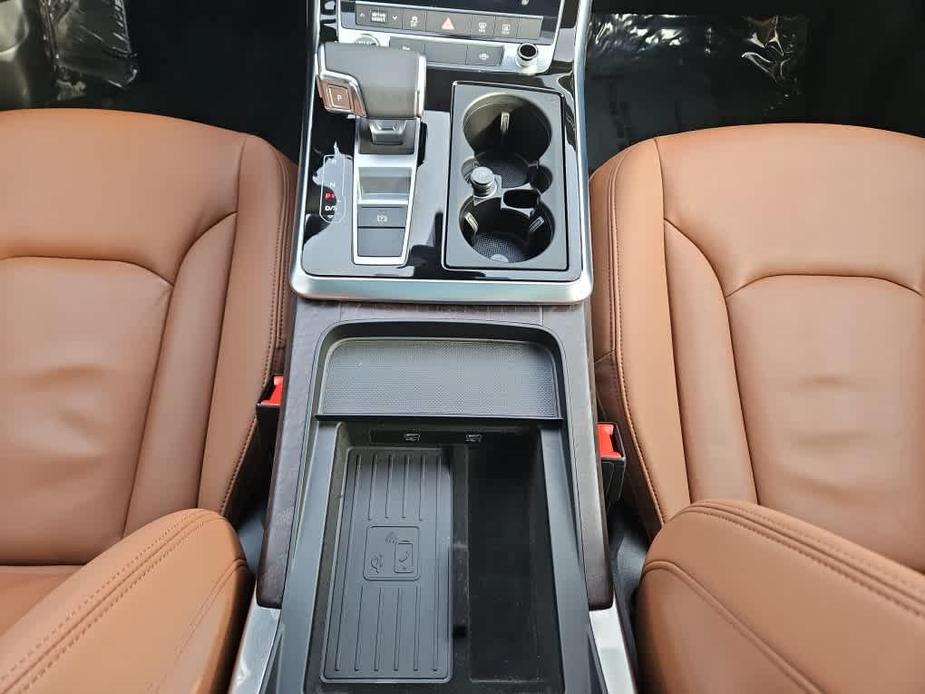 used 2023 Audi Q7 car, priced at $50,900