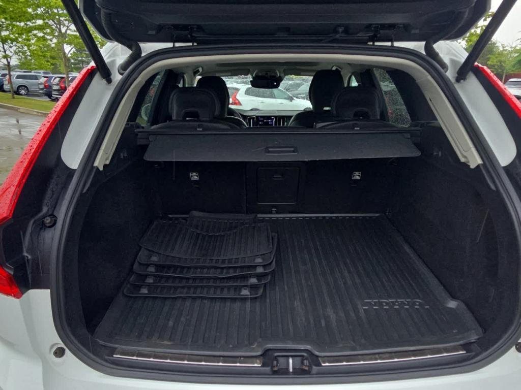 used 2021 Volvo XC60 car, priced at $24,800