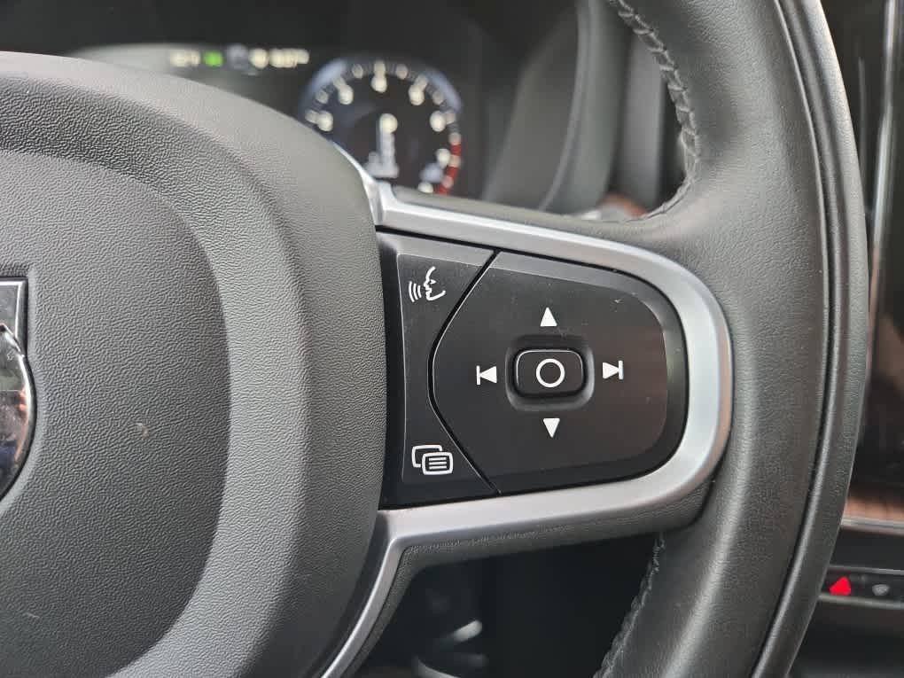 used 2021 Volvo XC60 car, priced at $24,800