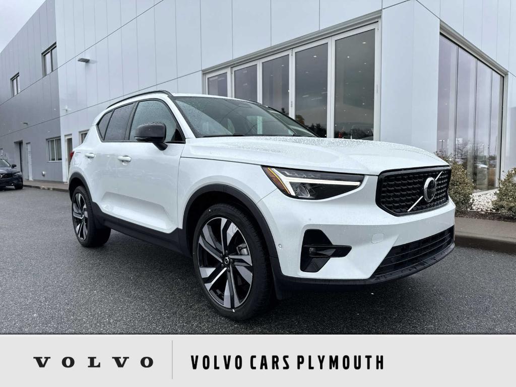 used 2023 Volvo XC40 car, priced at $36,200