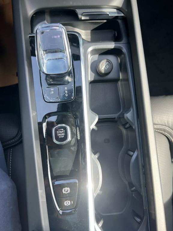 new 2025 Volvo XC60 car, priced at $61,555