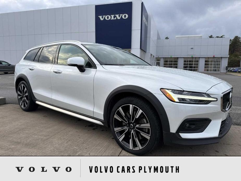 used 2023 Volvo V60 Cross Country car, priced at $40,700