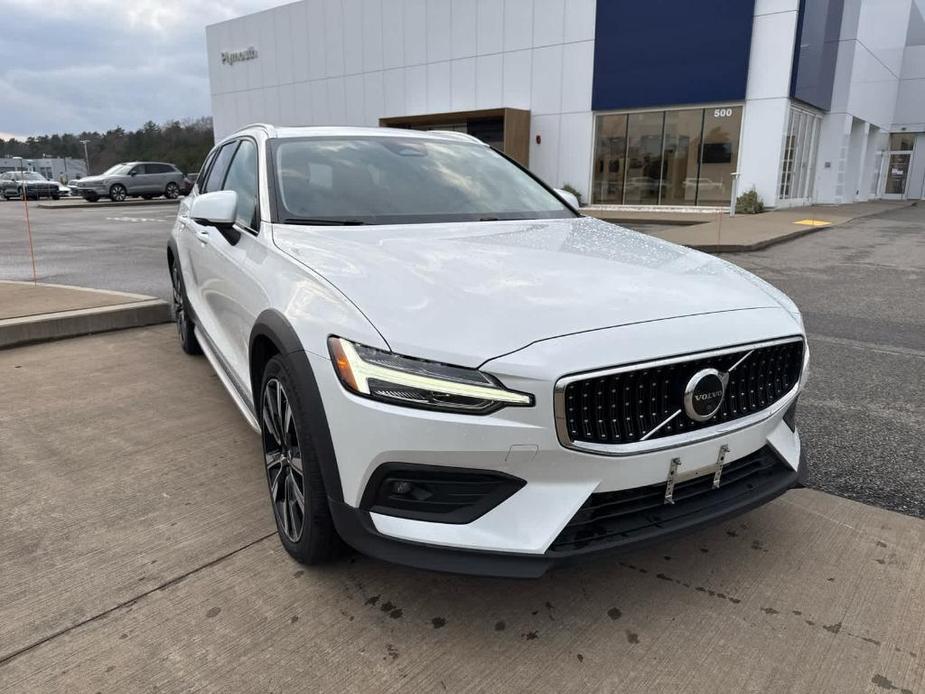 used 2023 Volvo V60 Cross Country car, priced at $40,700