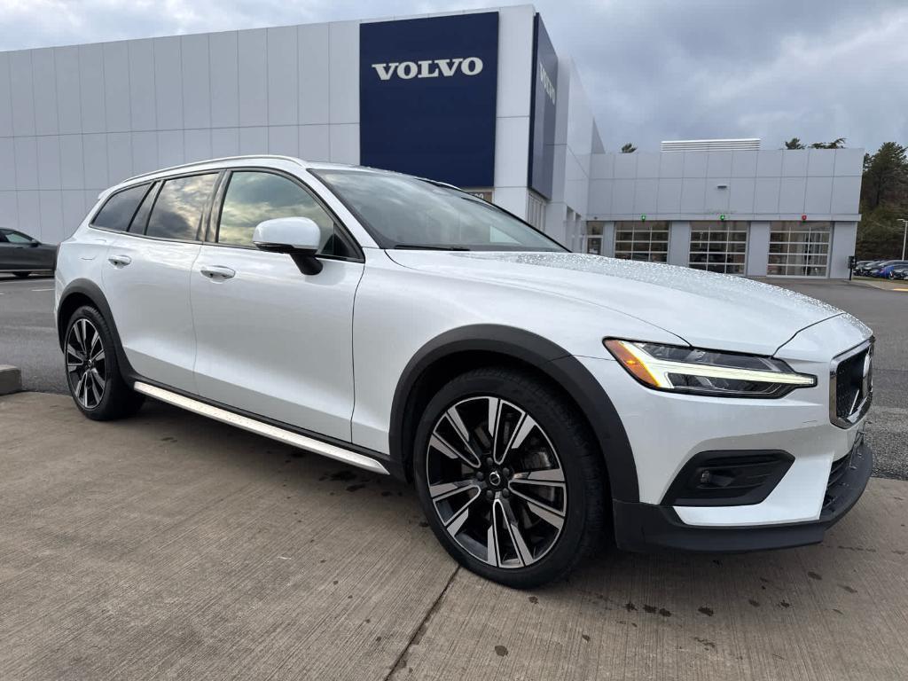 used 2023 Volvo V60 Cross Country car, priced at $40,700