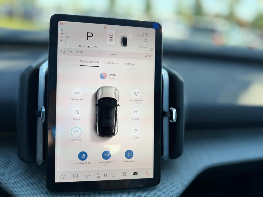 new 2025 Volvo EX30 car, priced at $47,555