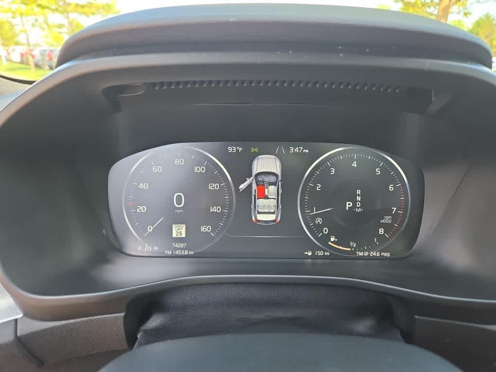 used 2019 Volvo XC40 car, priced at $20,596