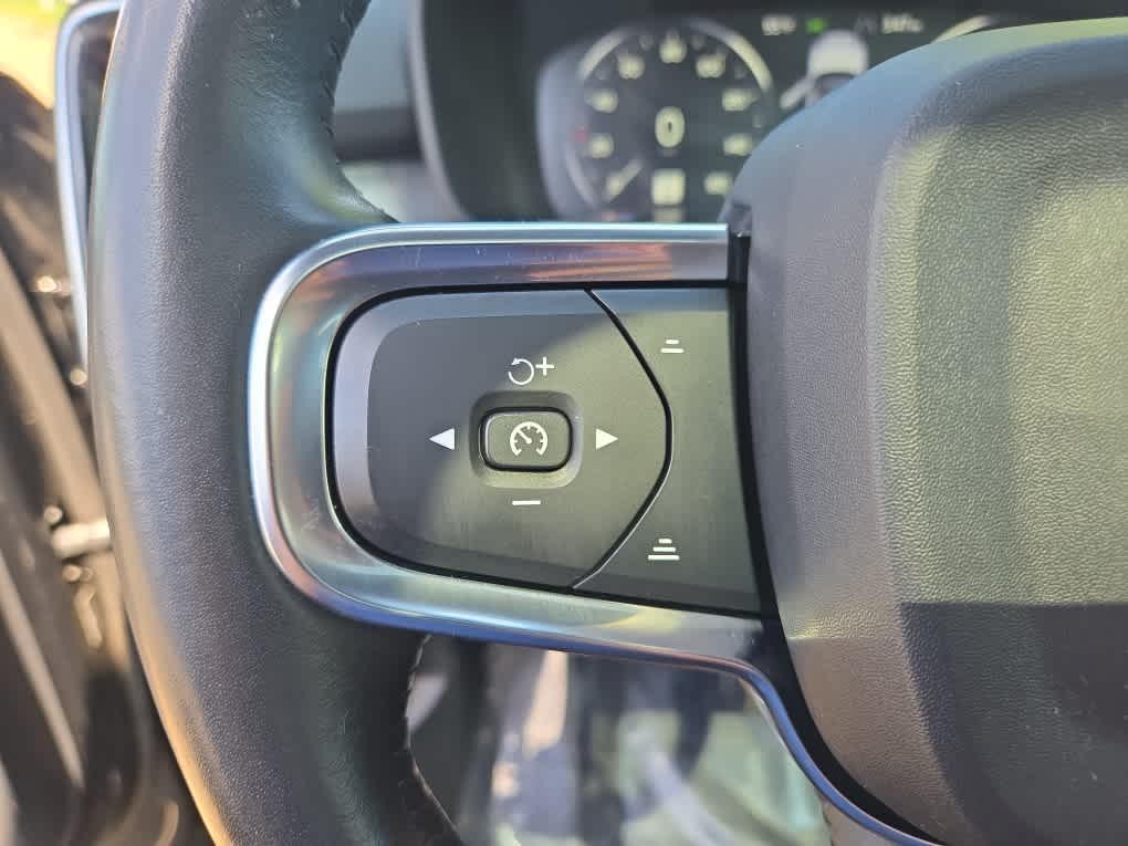 used 2019 Volvo XC40 car, priced at $20,596