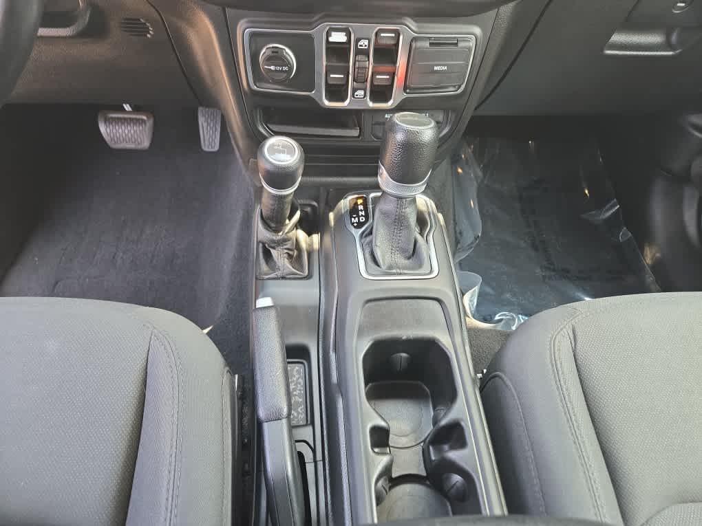 used 2021 Jeep Gladiator car, priced at $31,400