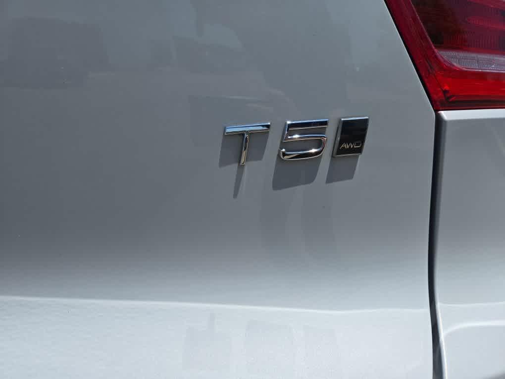 used 2020 Volvo XC40 car, priced at $27,900
