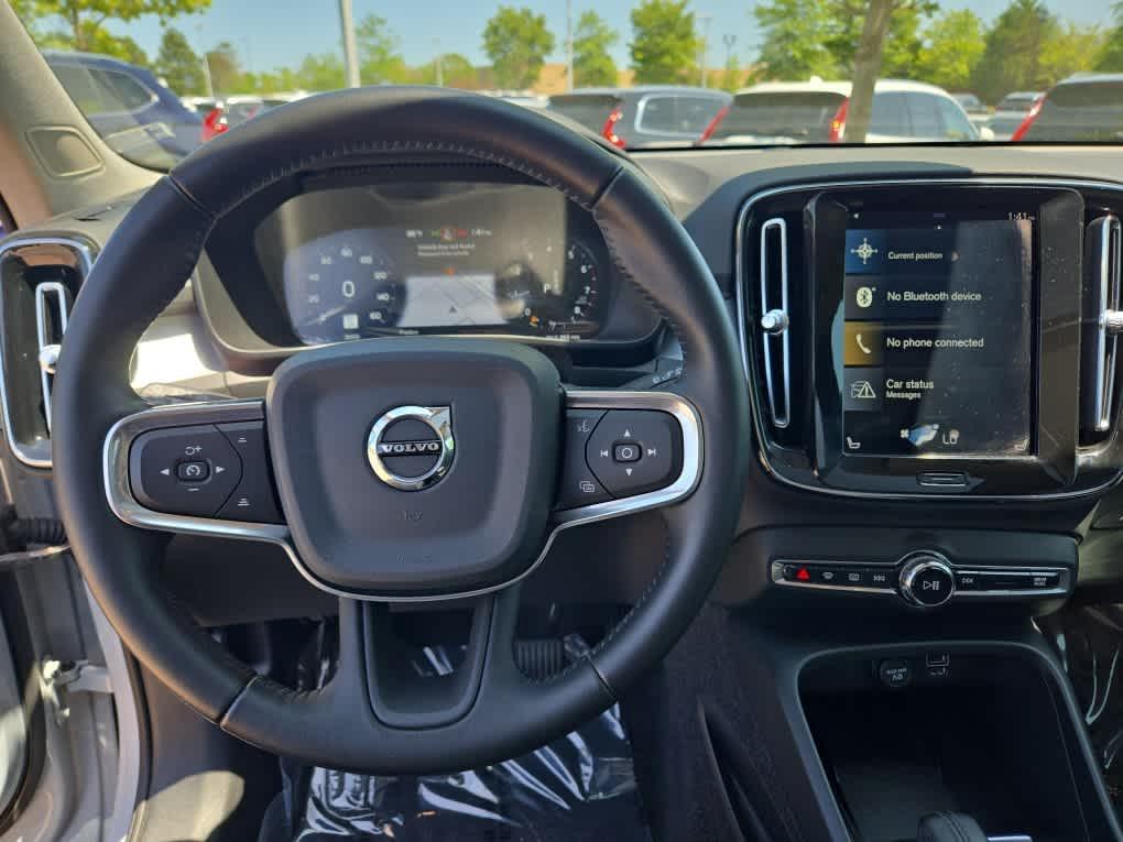 used 2020 Volvo XC40 car, priced at $27,900