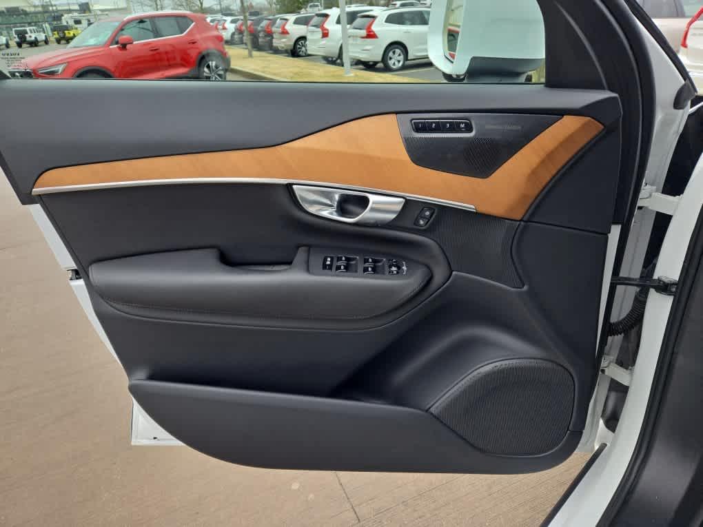 used 2022 Volvo XC90 car, priced at $37,500