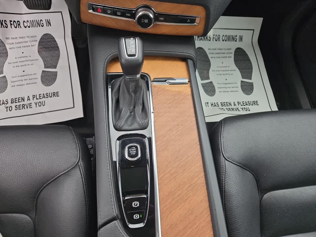 used 2022 Volvo XC90 car, priced at $37,500