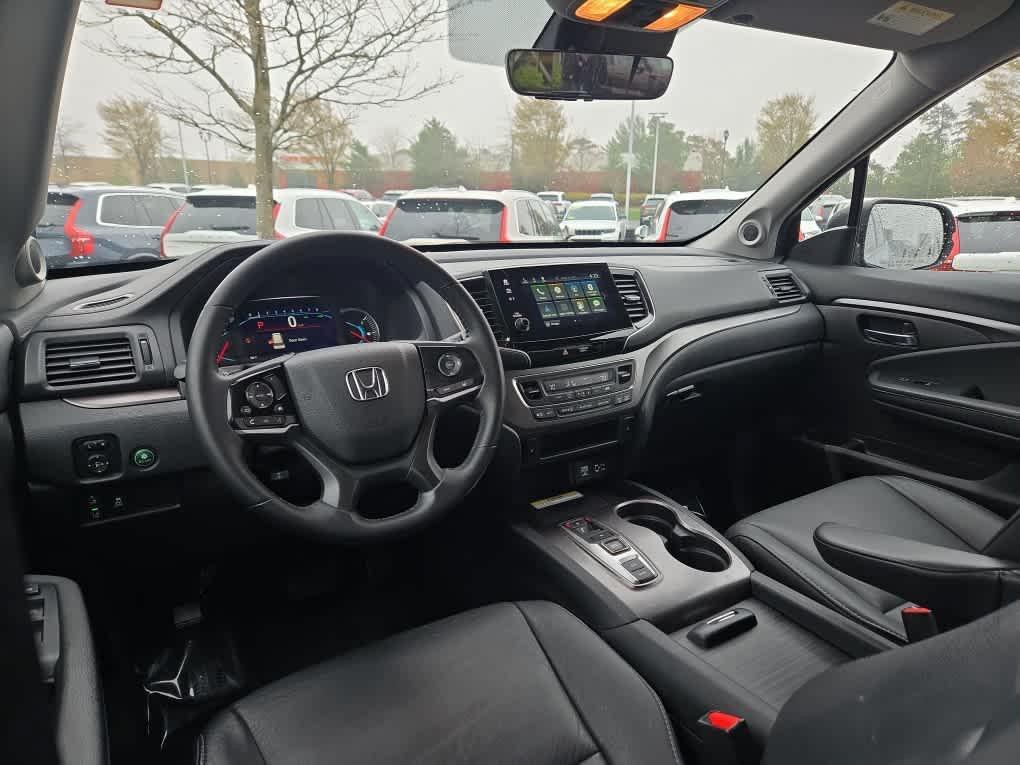 used 2022 Honda Pilot car, priced at $32,900